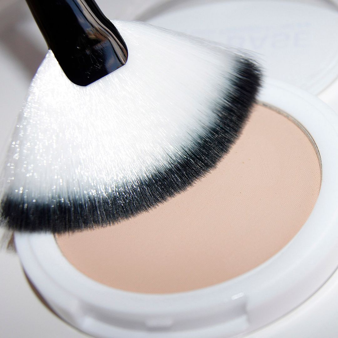 The Mystery of the Fan Brush Solved